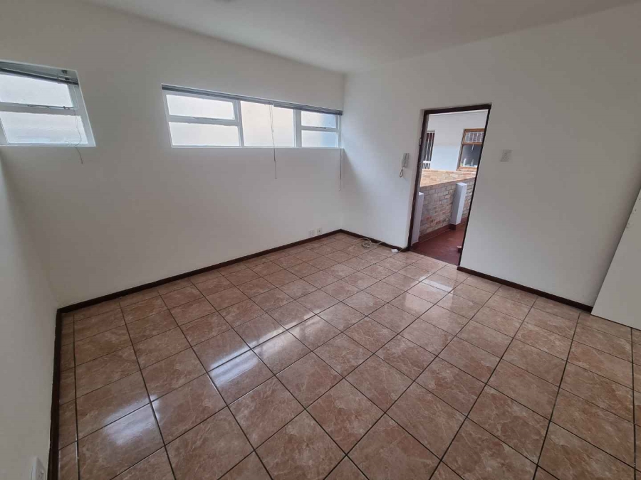 To Let 0 Bedroom Property for Rent in Sea Point Western Cape
